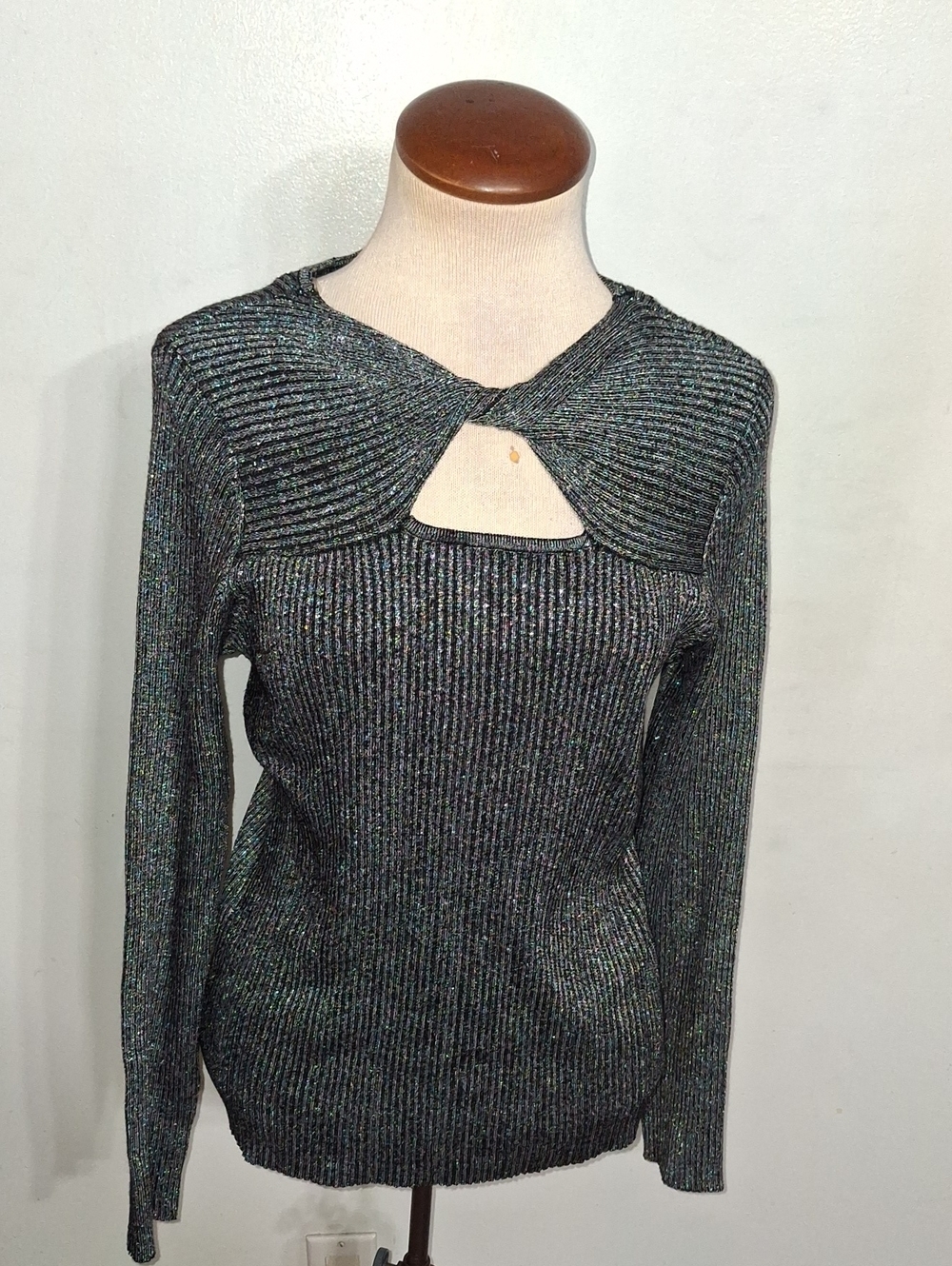 Shimmery/ Black w Metallic Silver- Rib Knit Cutout Sweater - W Sz XL